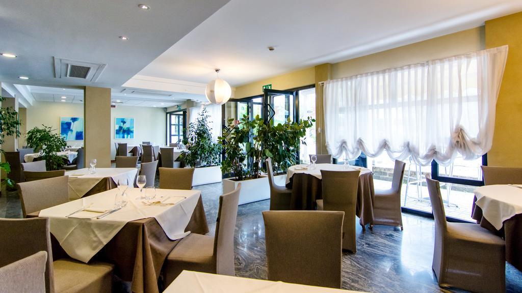Hotel Concorde Camerano Εξωτερικό φωτογραφία