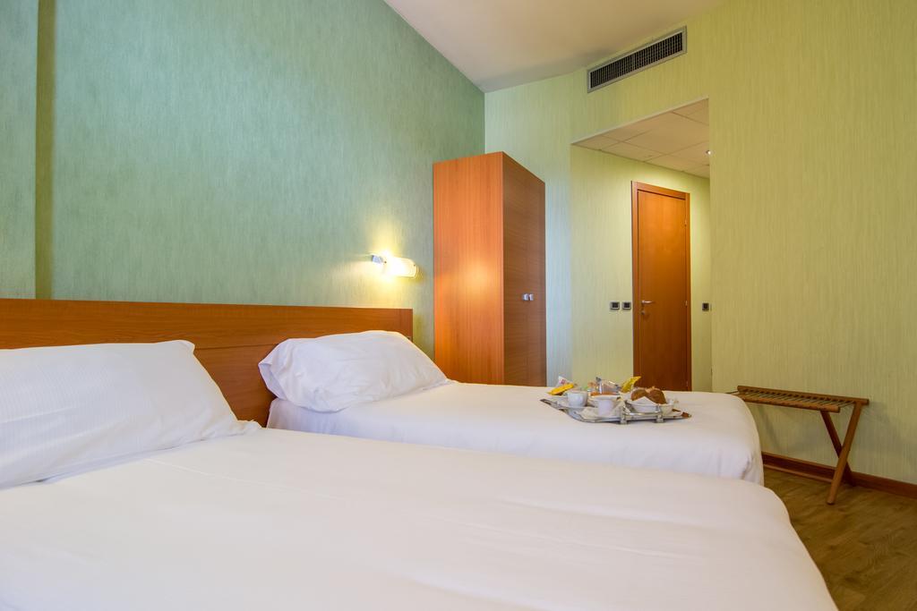 Hotel Concorde Camerano Εξωτερικό φωτογραφία