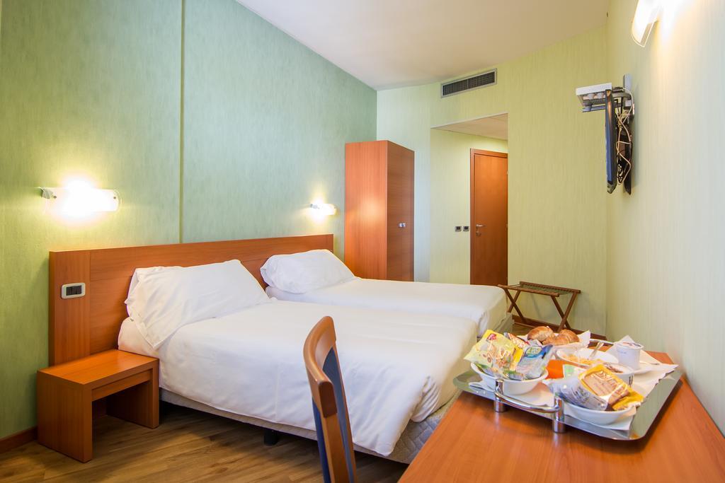 Hotel Concorde Camerano Εξωτερικό φωτογραφία