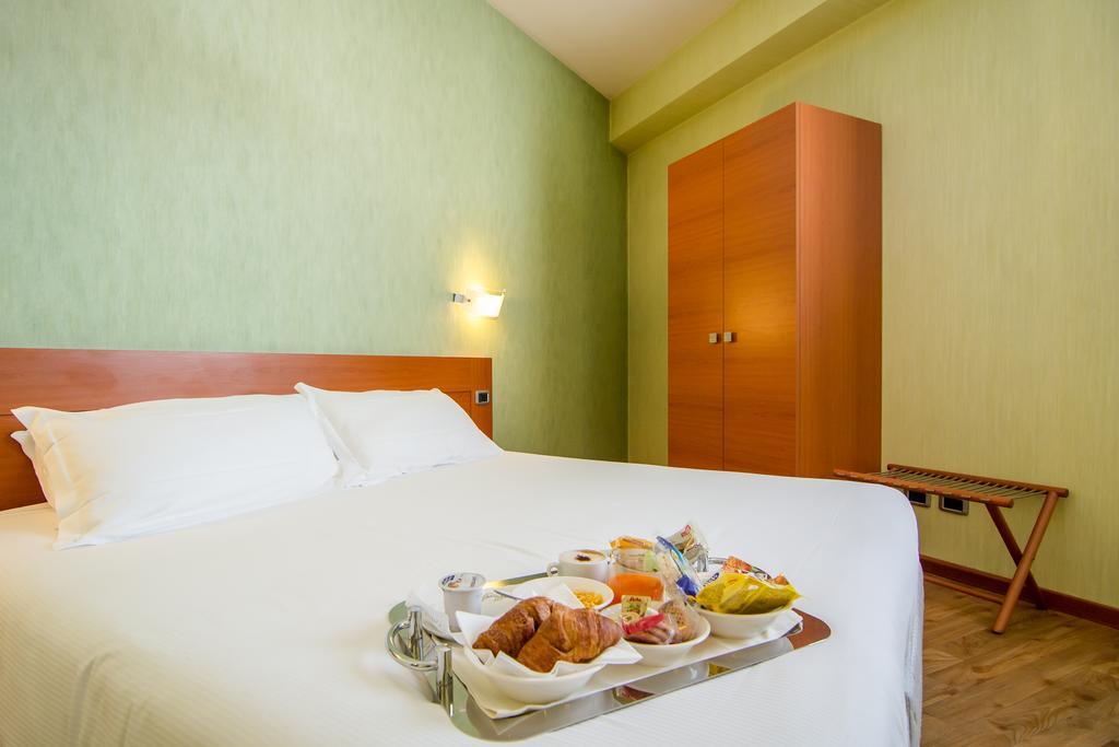 Hotel Concorde Camerano Εξωτερικό φωτογραφία
