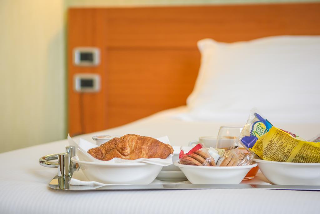 Hotel Concorde Camerano Εξωτερικό φωτογραφία